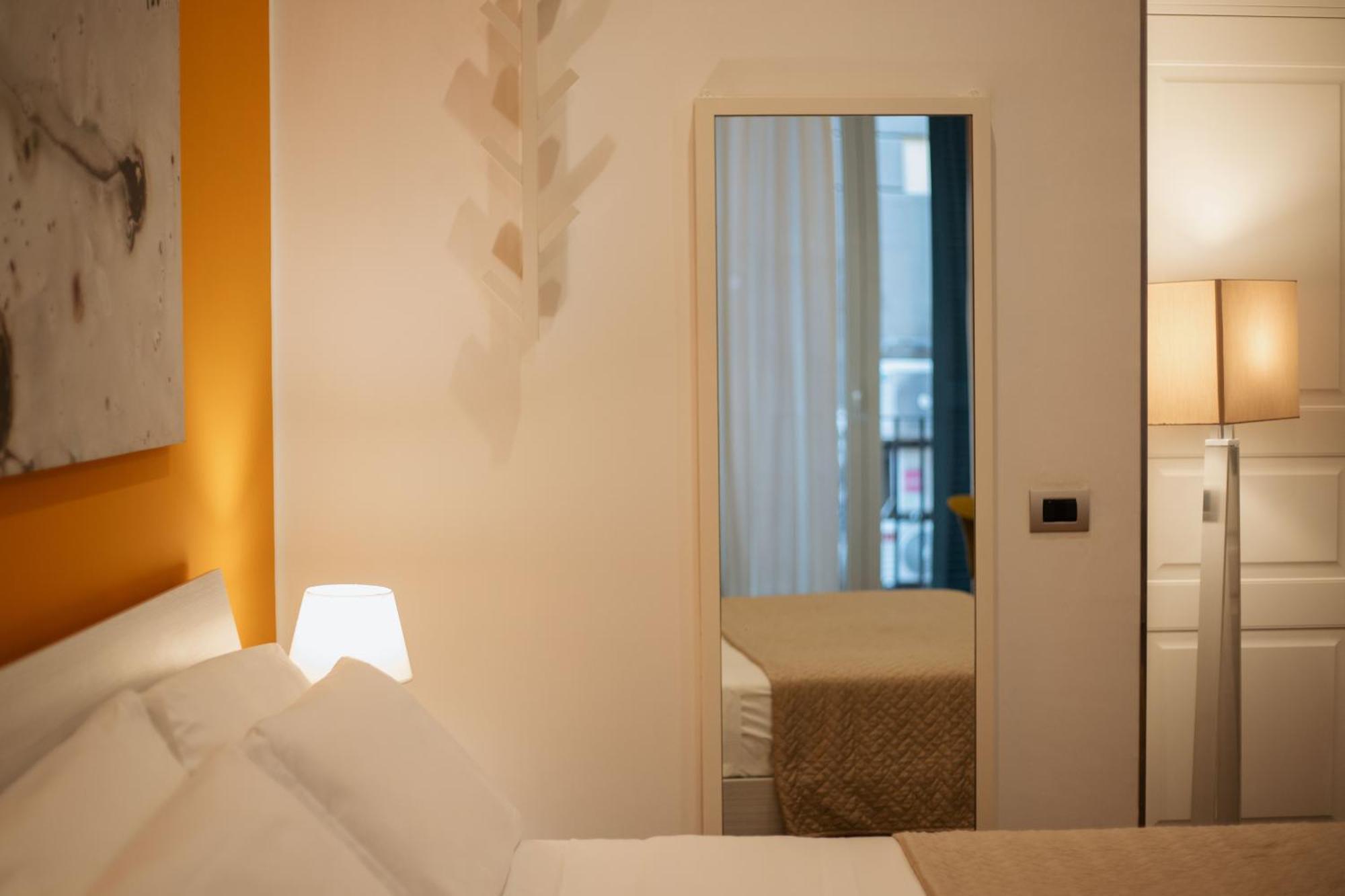 Apartmán Hello Chiaia Napoli By Progecta Srl Exteriér fotografie